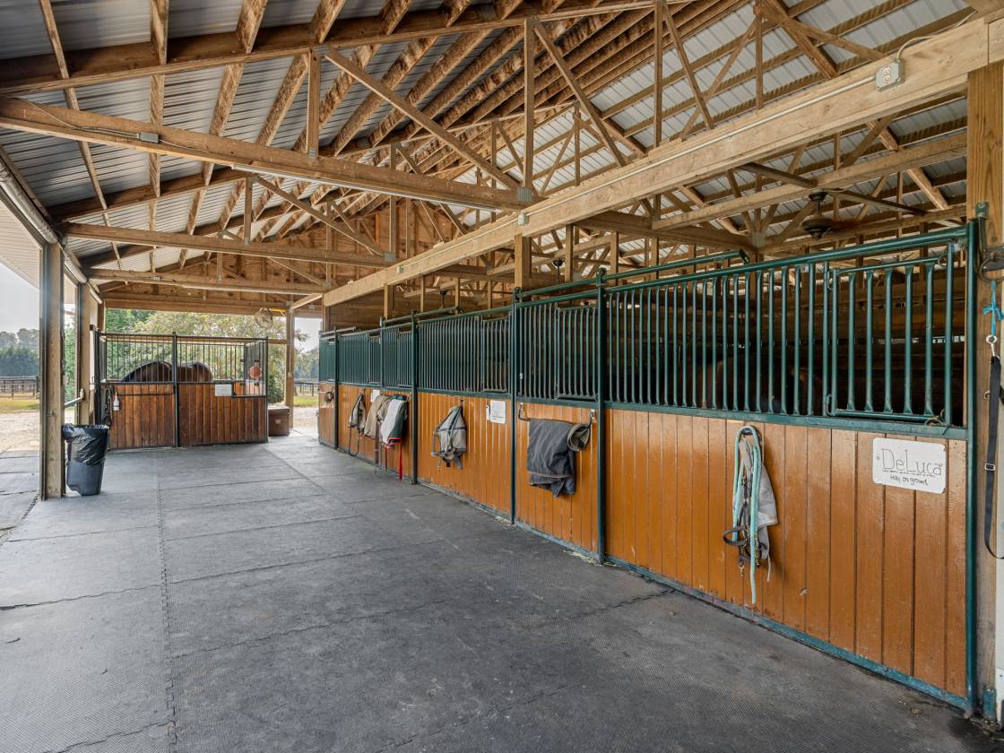 Established Training Facility Near Tryon Intl. - photo 12