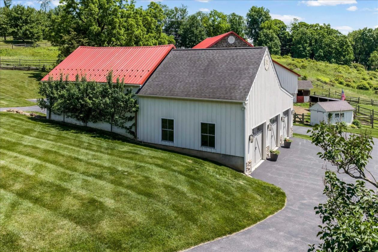 Luxury Three Kings Farm with vineyard potental! - photo 27