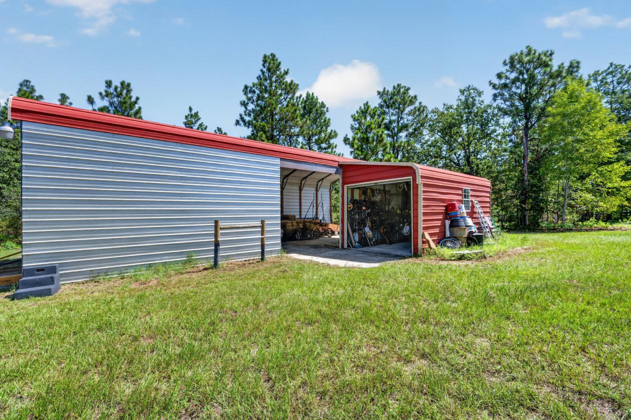 Home & 8-Stall Barn on 6.6 Acres Near Trails - photo 25