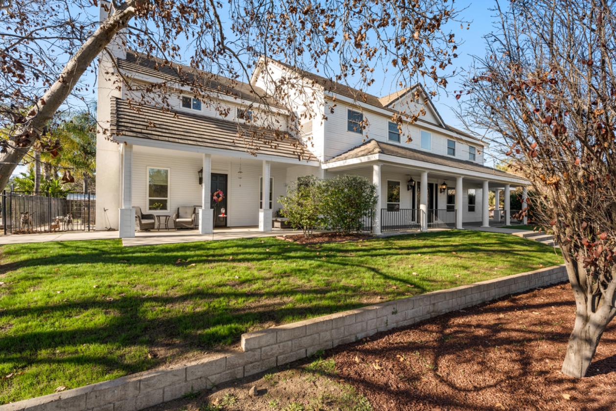 SoCal Equestrian Estate with Multi-Family