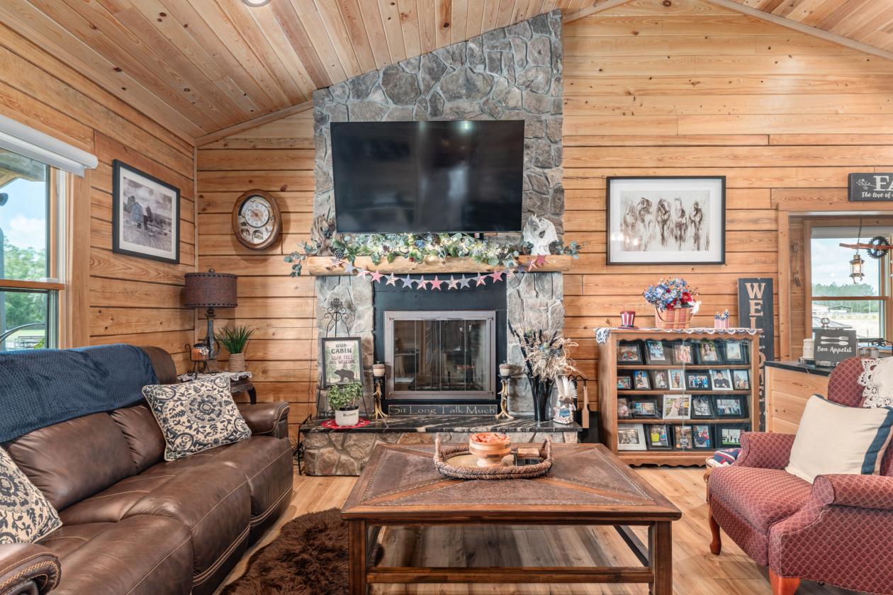 10 Acre Horse Facility/Harness Racing Community - photo 6