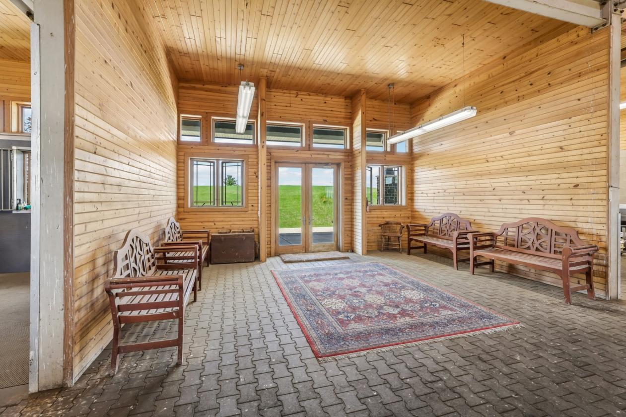Luxury Equestrian center - photo 22