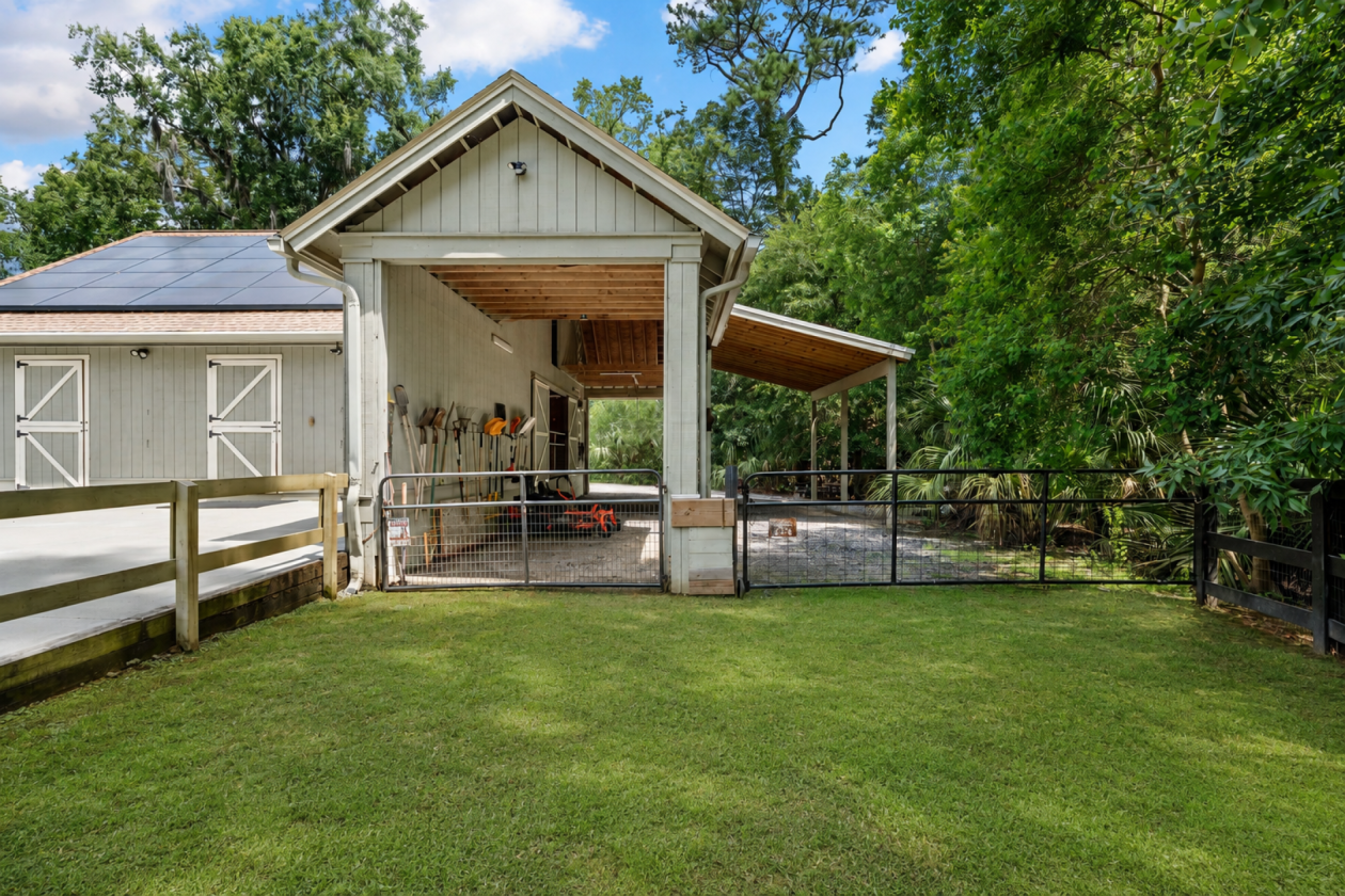Equestrian Enclave on Two Acres - photo 22