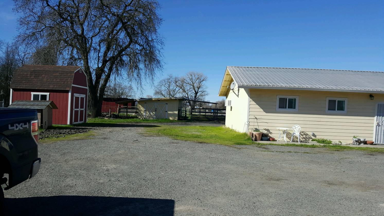 Large Ranch House on 2.67 acres Live Oak, Sutter County, California