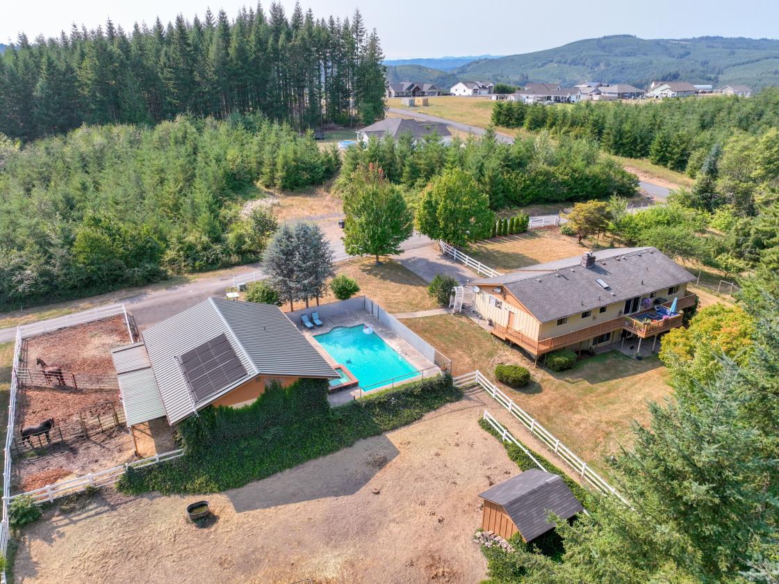 Rose Valley Horse Property with a Pool! - photo 1