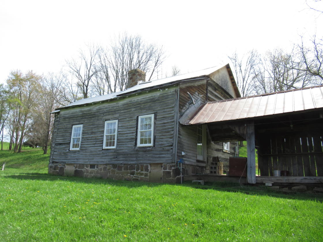 Renick- Rustic Log Home, Built In The 1880's With Small... | Frankford ...