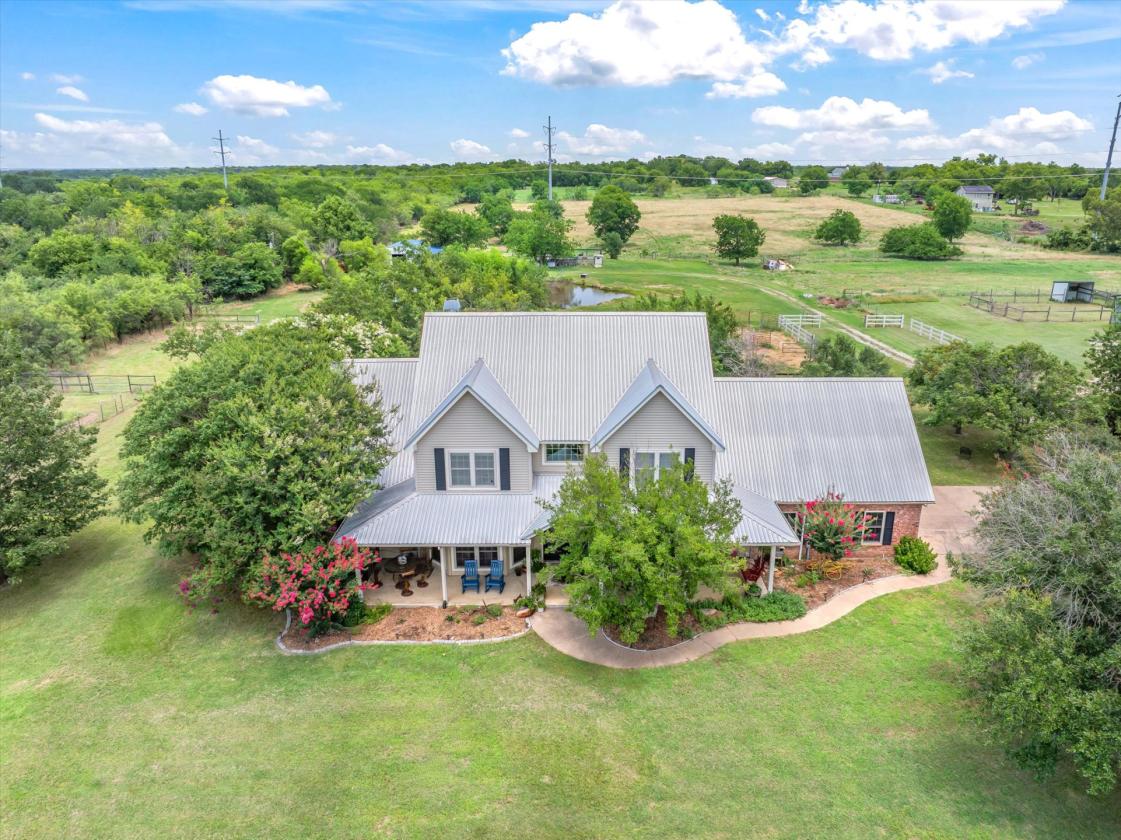 Exceptional 15-Acre Equestrian Estate - photo 4