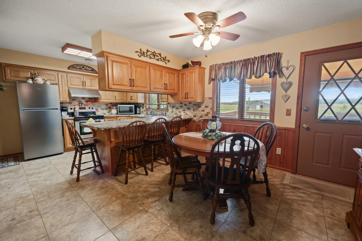 237 Acres!!! - photo 28
