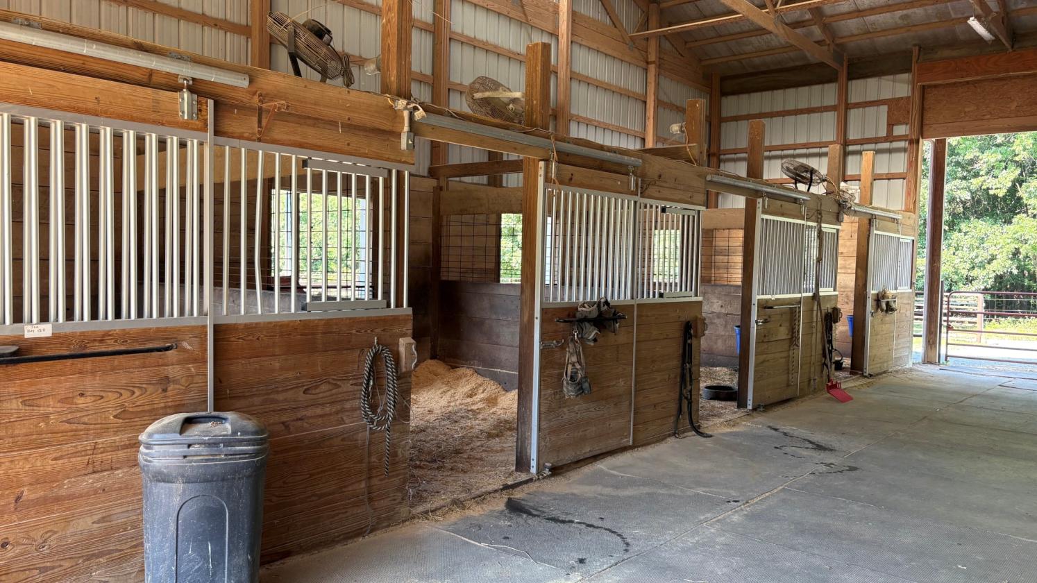 Southern Illinois Horse Farm with home - photo 2