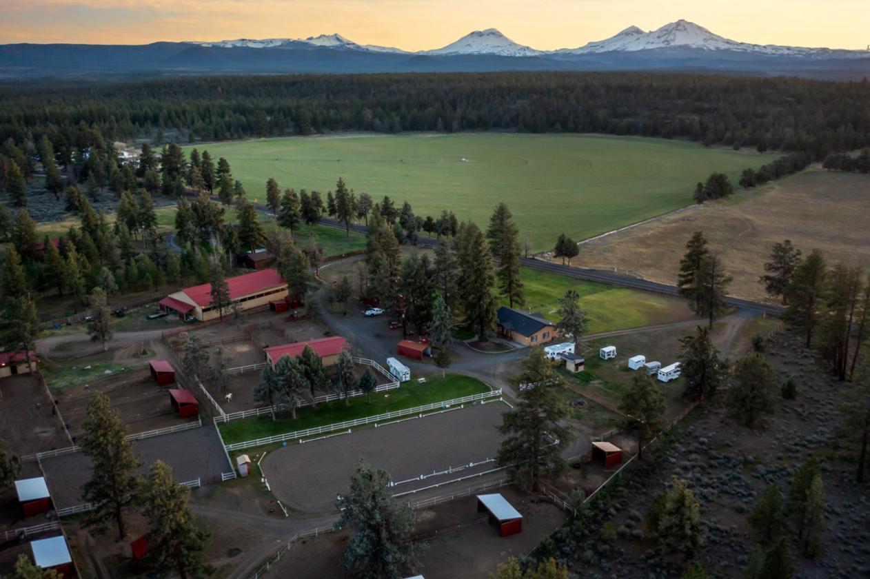 Spectacular Horse Facility near Sisters - photo 19
