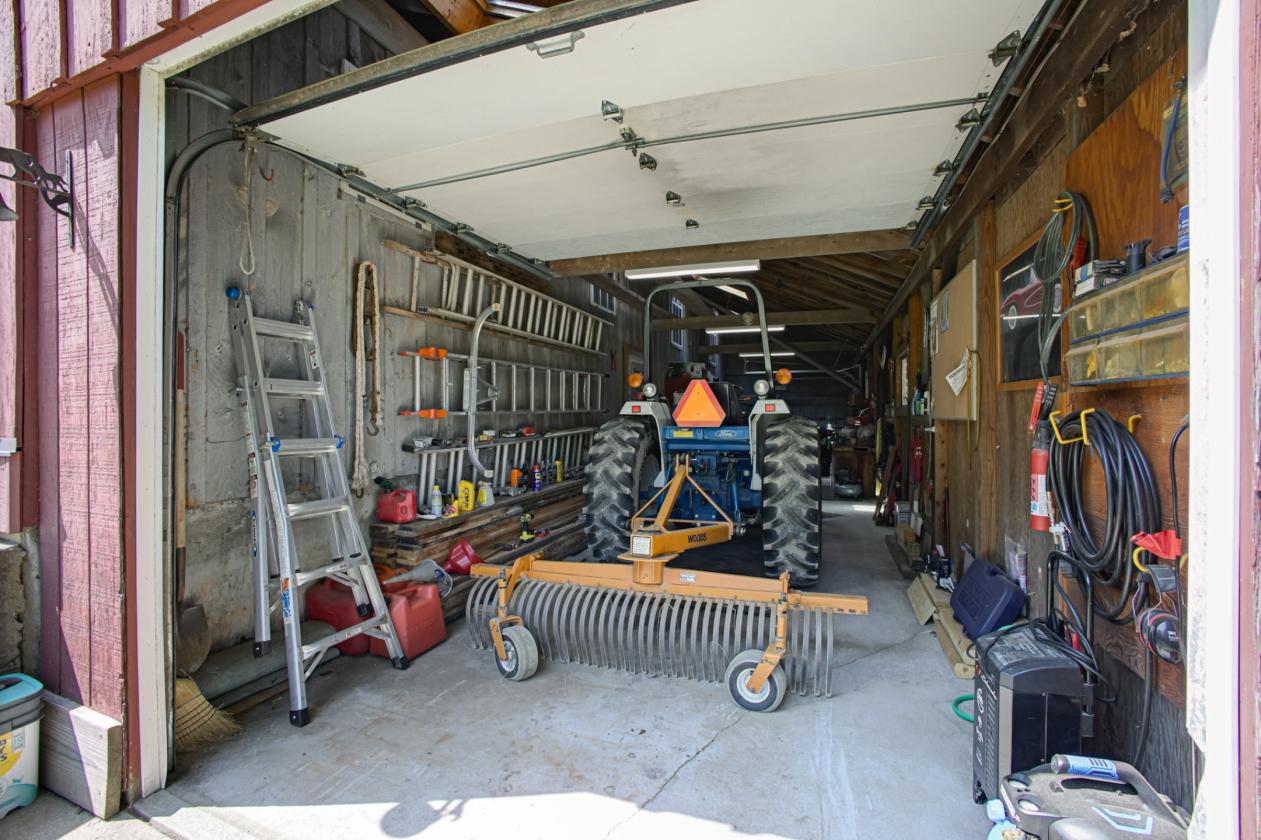 13.5-Acre Equestrian Farm with 12-Stall Barn - photo 19