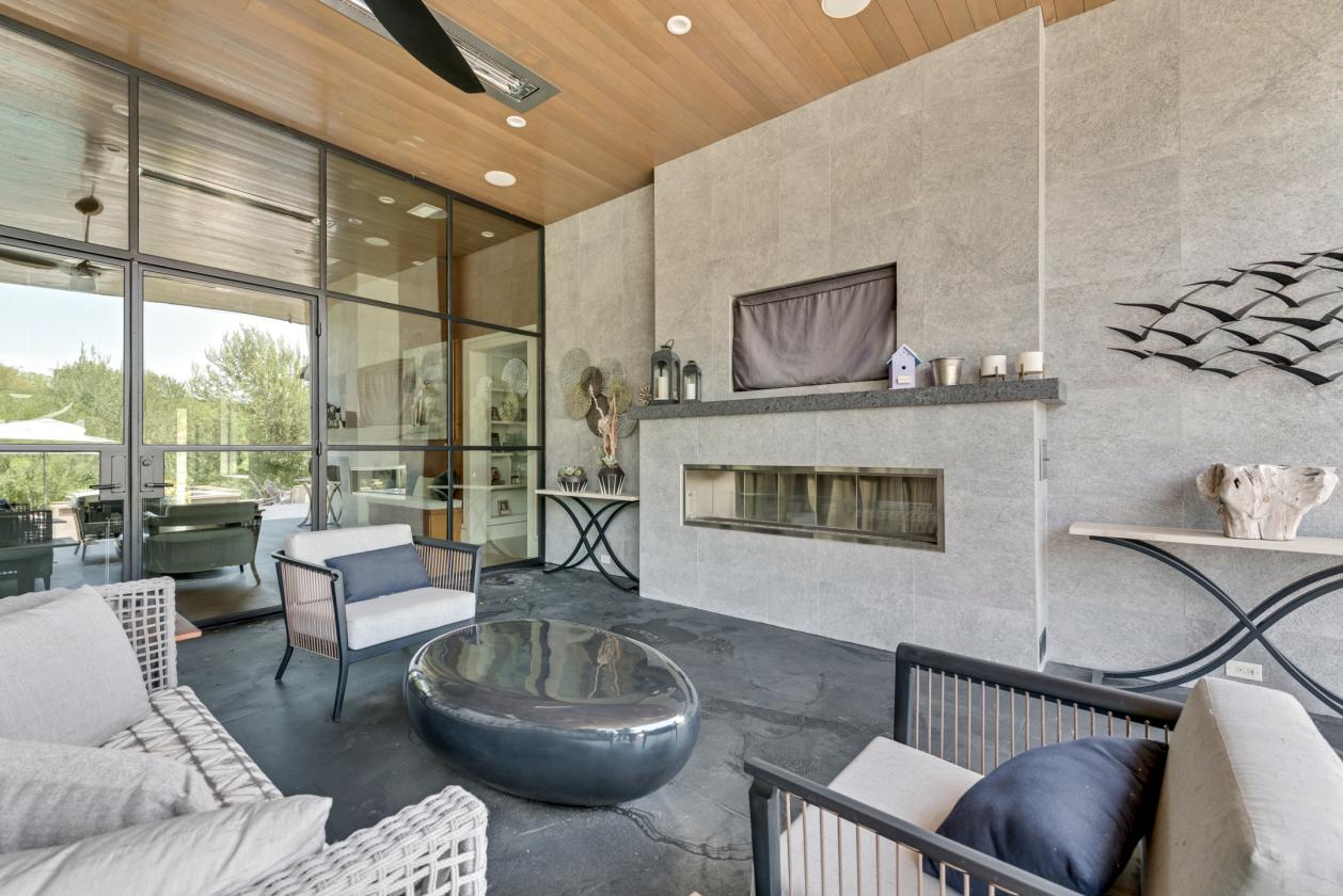 PRIVATE GATED MODERN ARCHITECTURAL ESTATE - photo 16