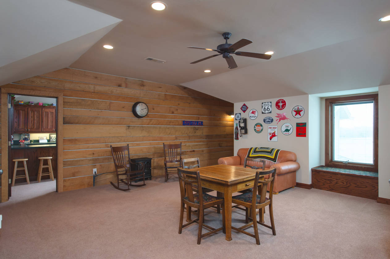 Luxurious Ranch Style Home with vast outdoor landscape for horse