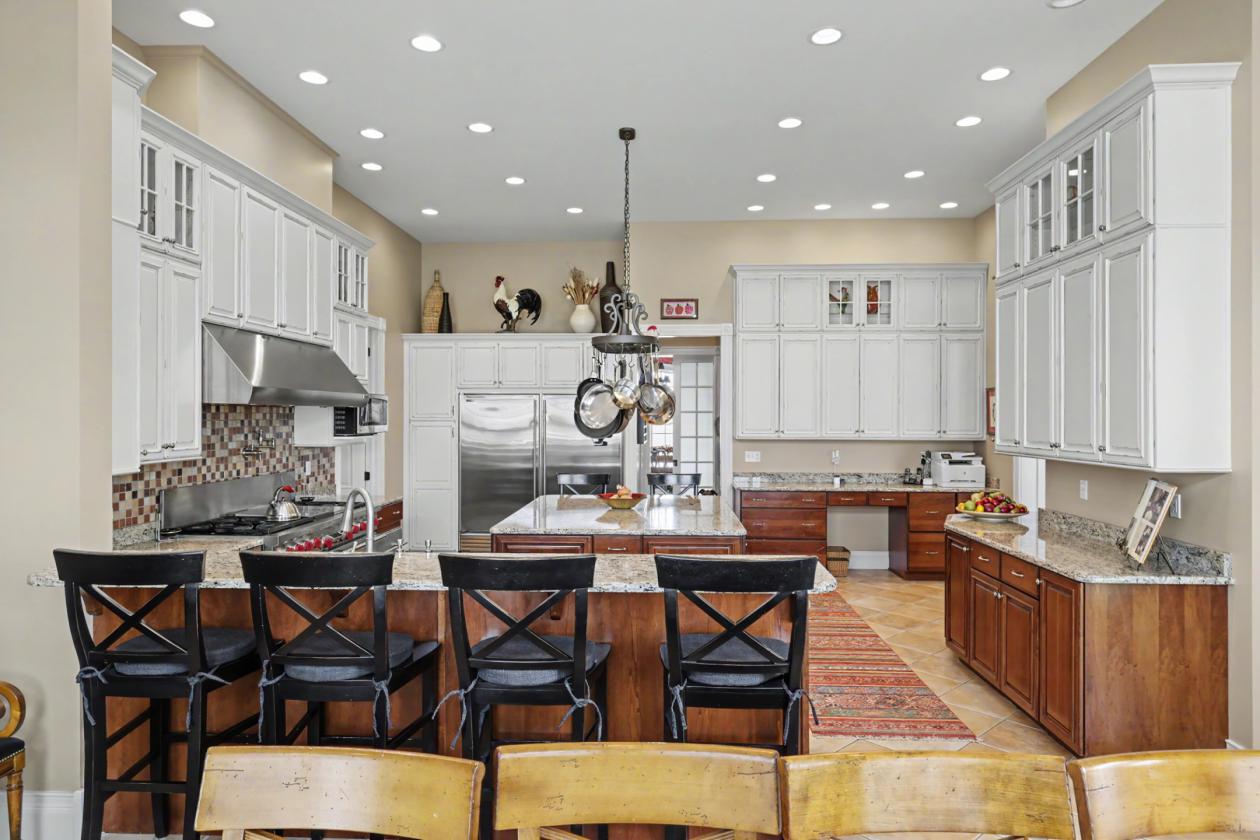 ONE-OF-A-KIND 10 ACRE EQUESTRIAN ESTATE - photo 30