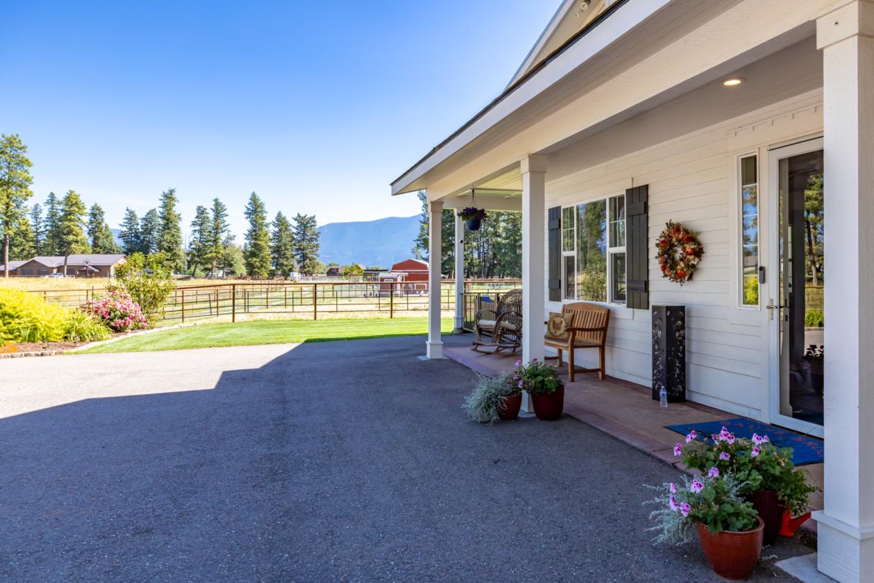 Where Montana grit meets refined country living - photo 7