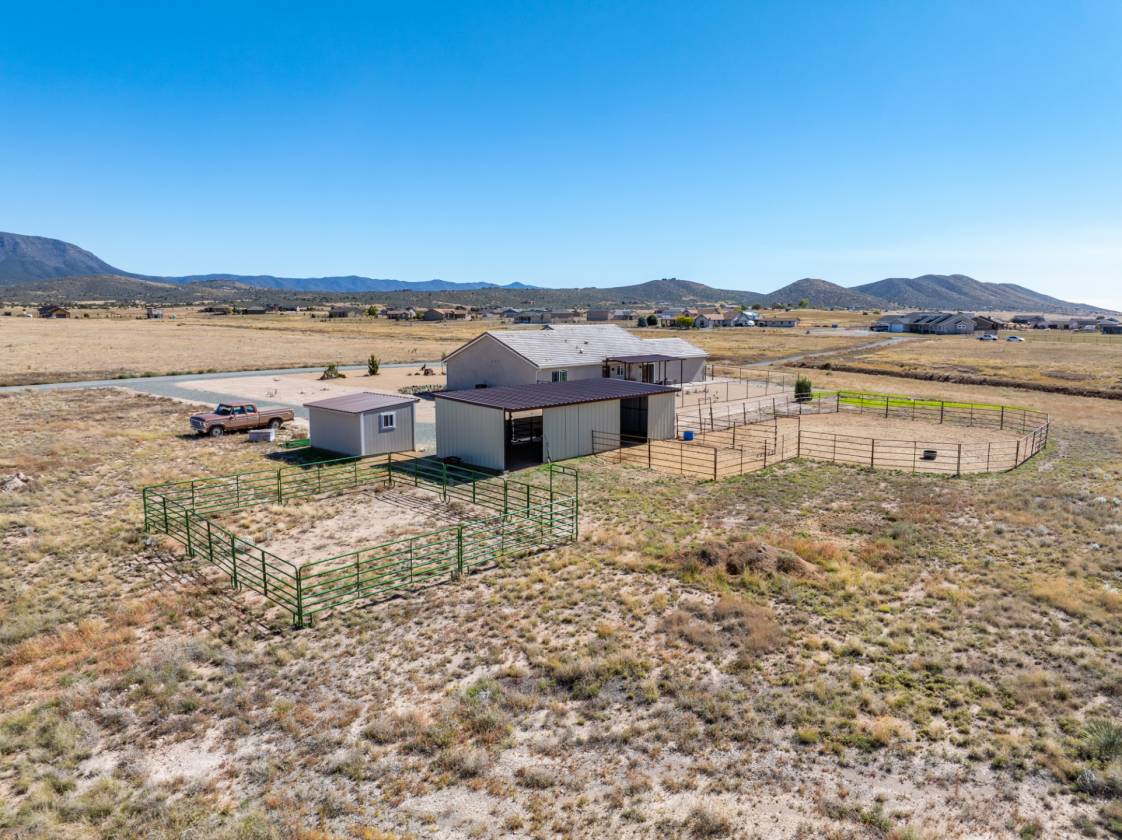 3 Acre Horse Property with Beautiful Mountain View - photo 29