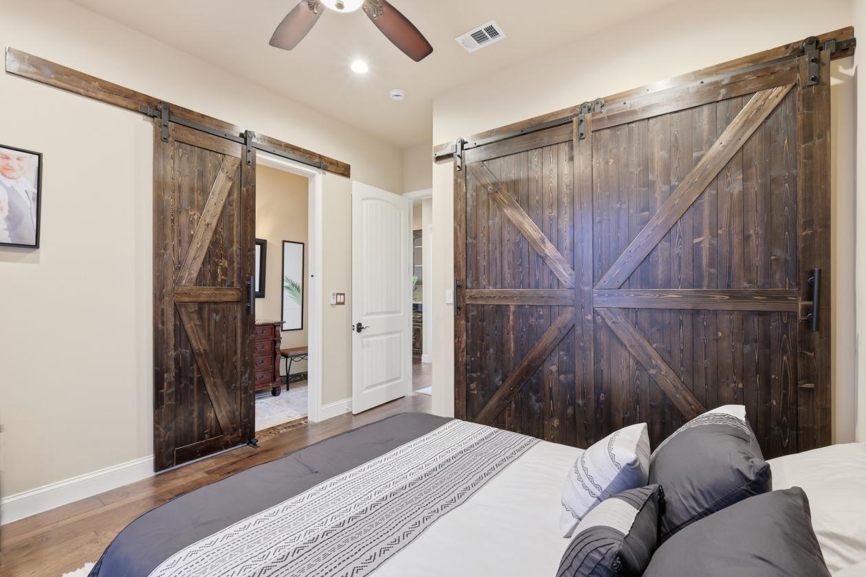 Gated Luxury Estate with Unmatched Views on 5 Acres - photo 22