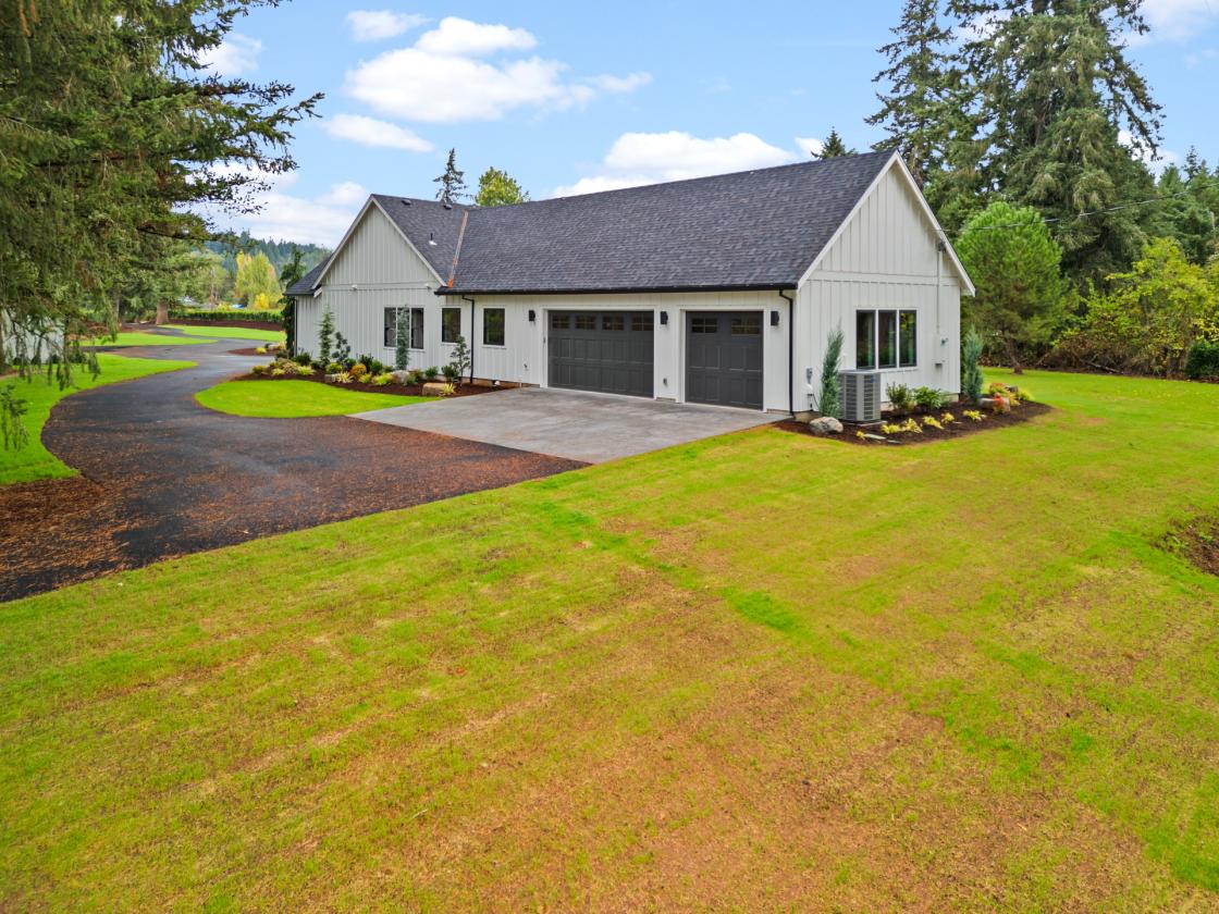 Luxury New Build on 2.85 Acres in Horse Country - photo 29