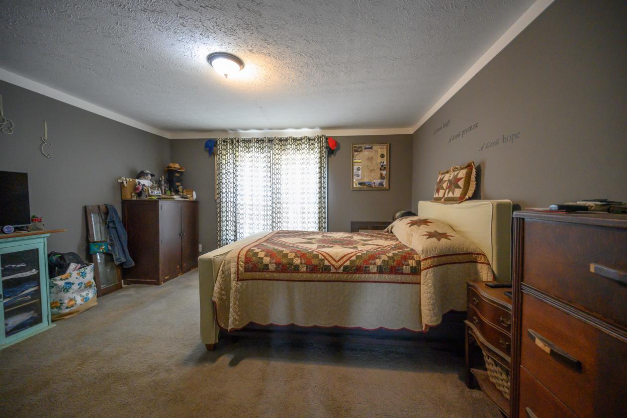 Creekside 17.7-acre horse and hobby-farm property - photo 15