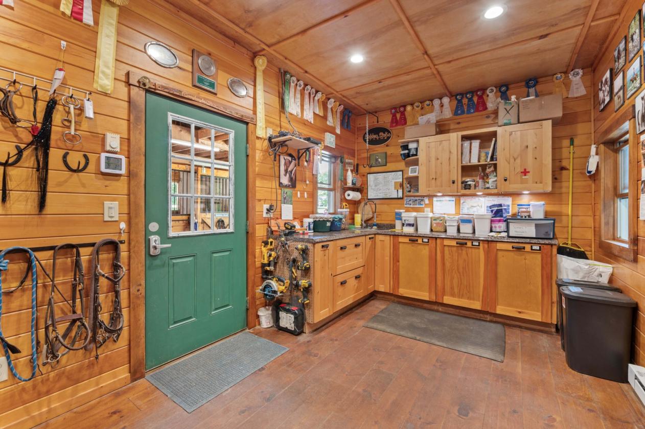 ENERGY EFFICIENT EQUESTRIAN HOMESTEAD - photo 14
