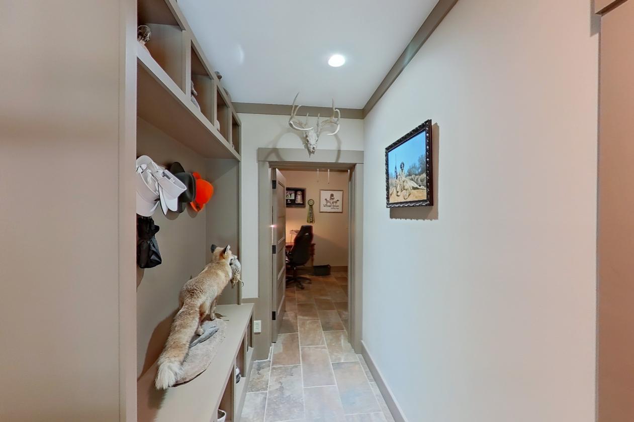 ONE-OF-A-KIND HOME IN EQUESTRIAN COMMUNITY - photo 13