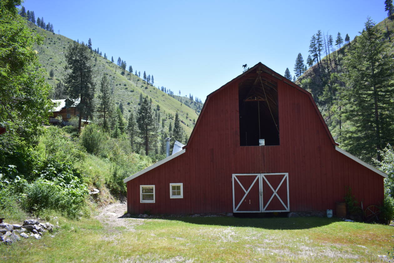 Secluded Ranch on Indian Creek in the heart of the... Warren, Idaho