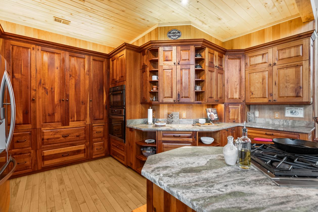 Custom Estate for Horses with 22 acres & MORE! - photo 12