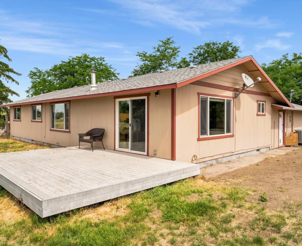 Turnkey Horse Farm and Cozy Home - photo 16