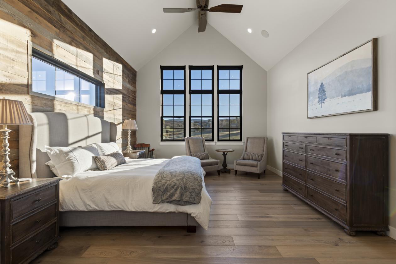 Exceptional Mountain Residence with Room for Horses - photo 17