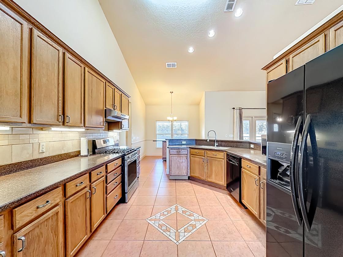 Experience Ocala Horse Country Living! 14.1 Acres - photo 18