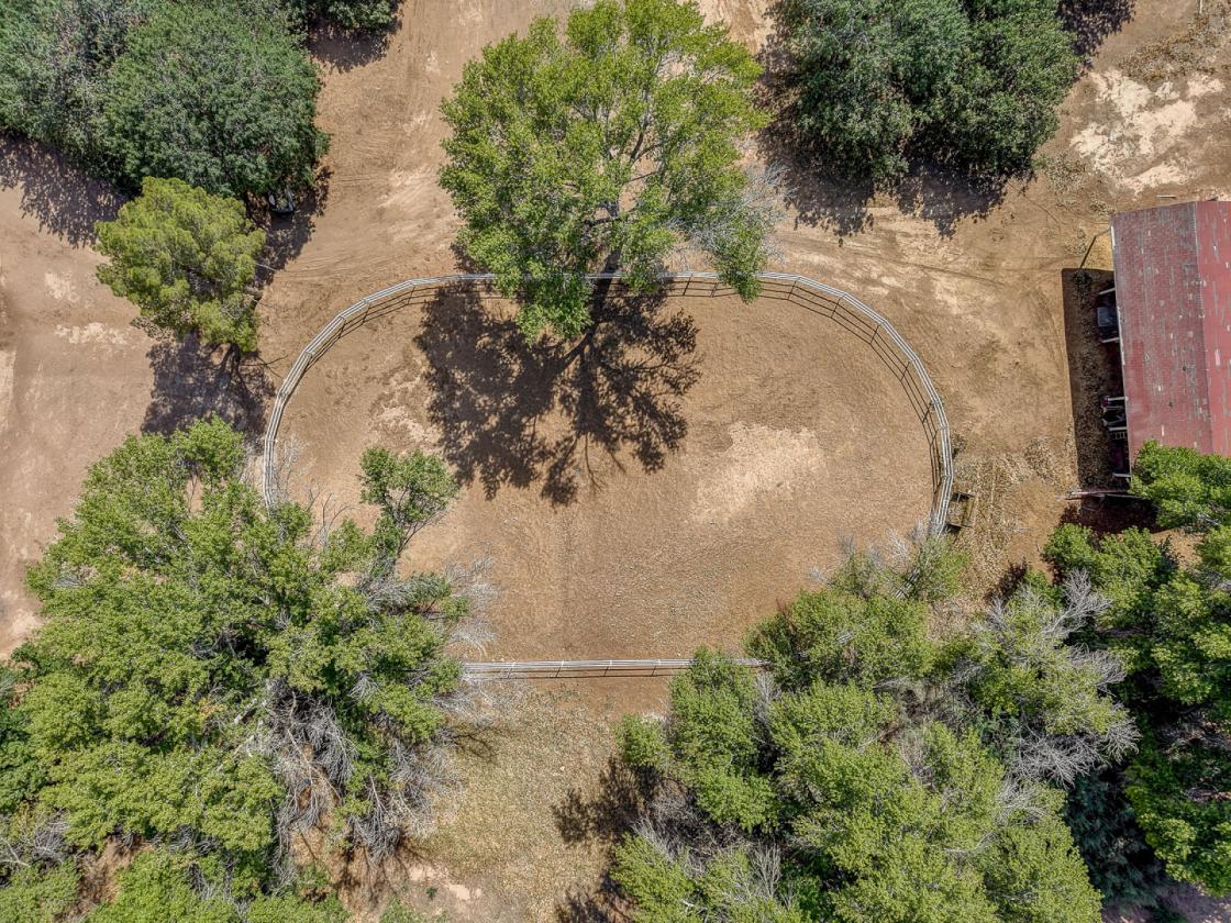 Custom Home, 2 Arenas, Barn, Orchard, WATER RIGHTS - photo 25