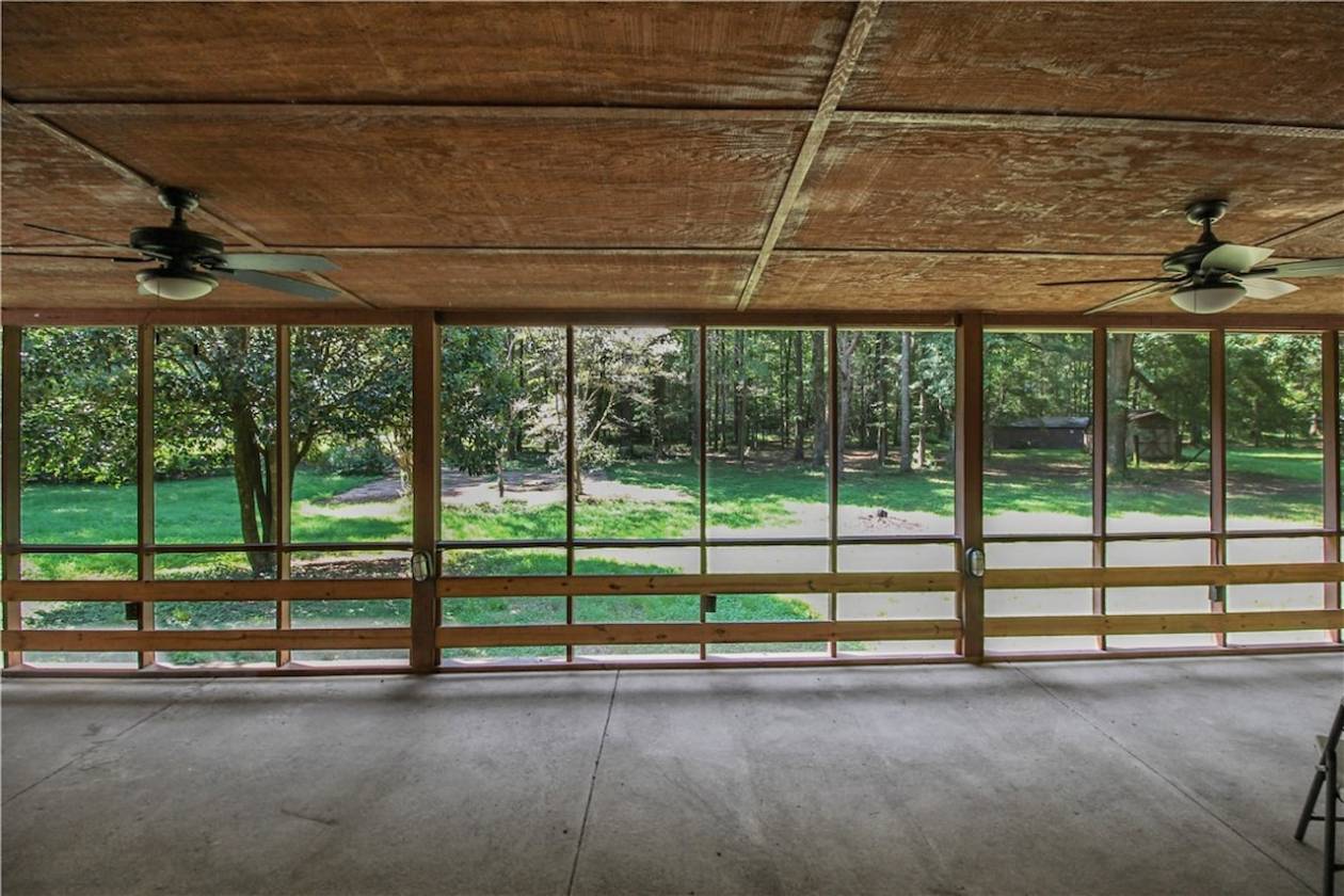 Horse Property for sale.