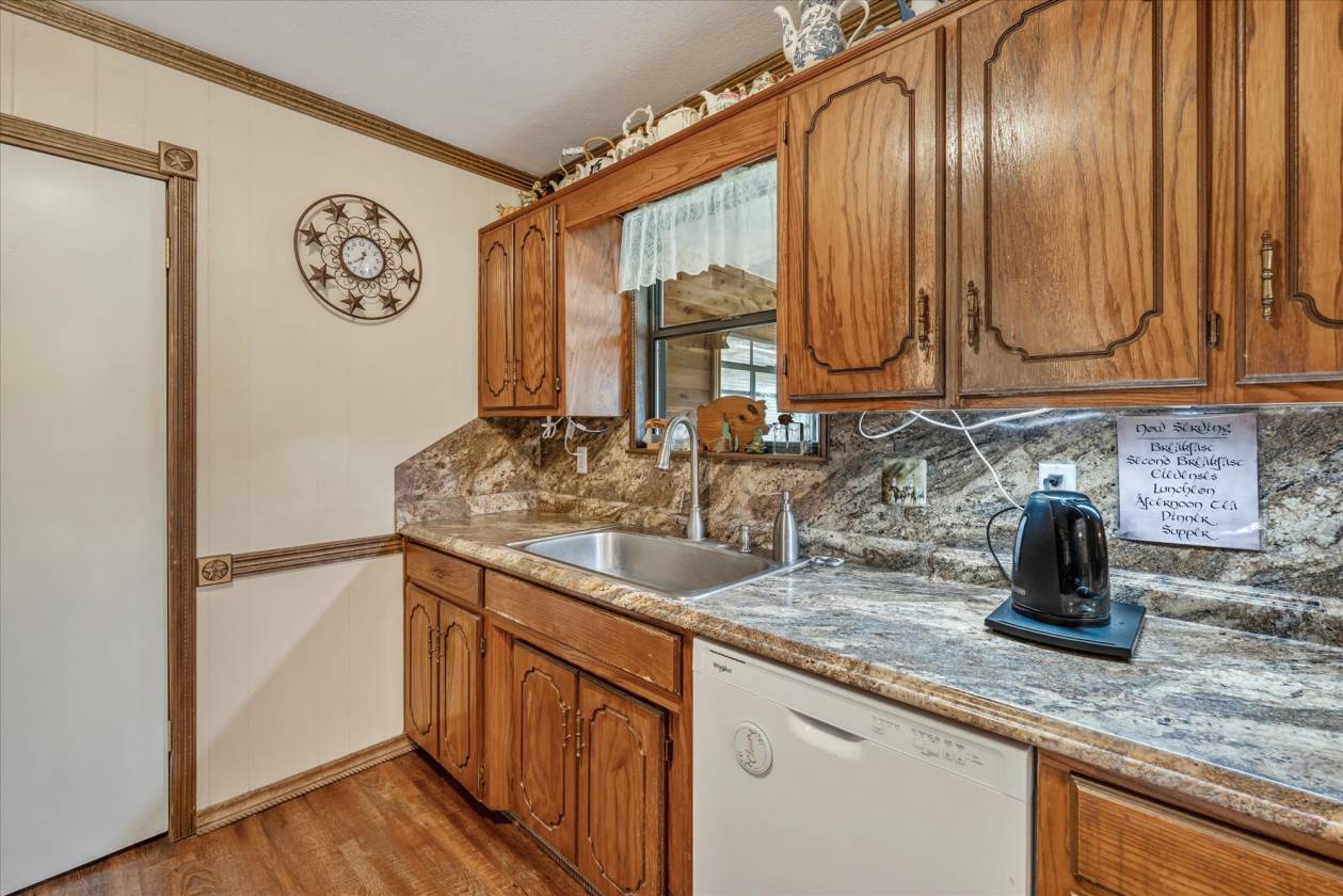 Perfect for the horse lover or homesteader - photo 15