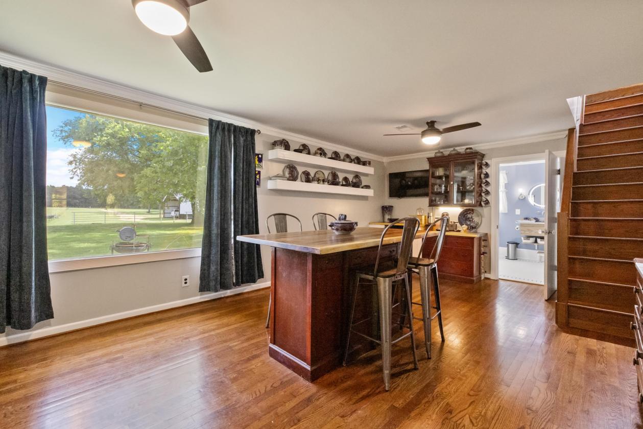 Beautiful Restored Farm House & The Perfect Land - photo 8