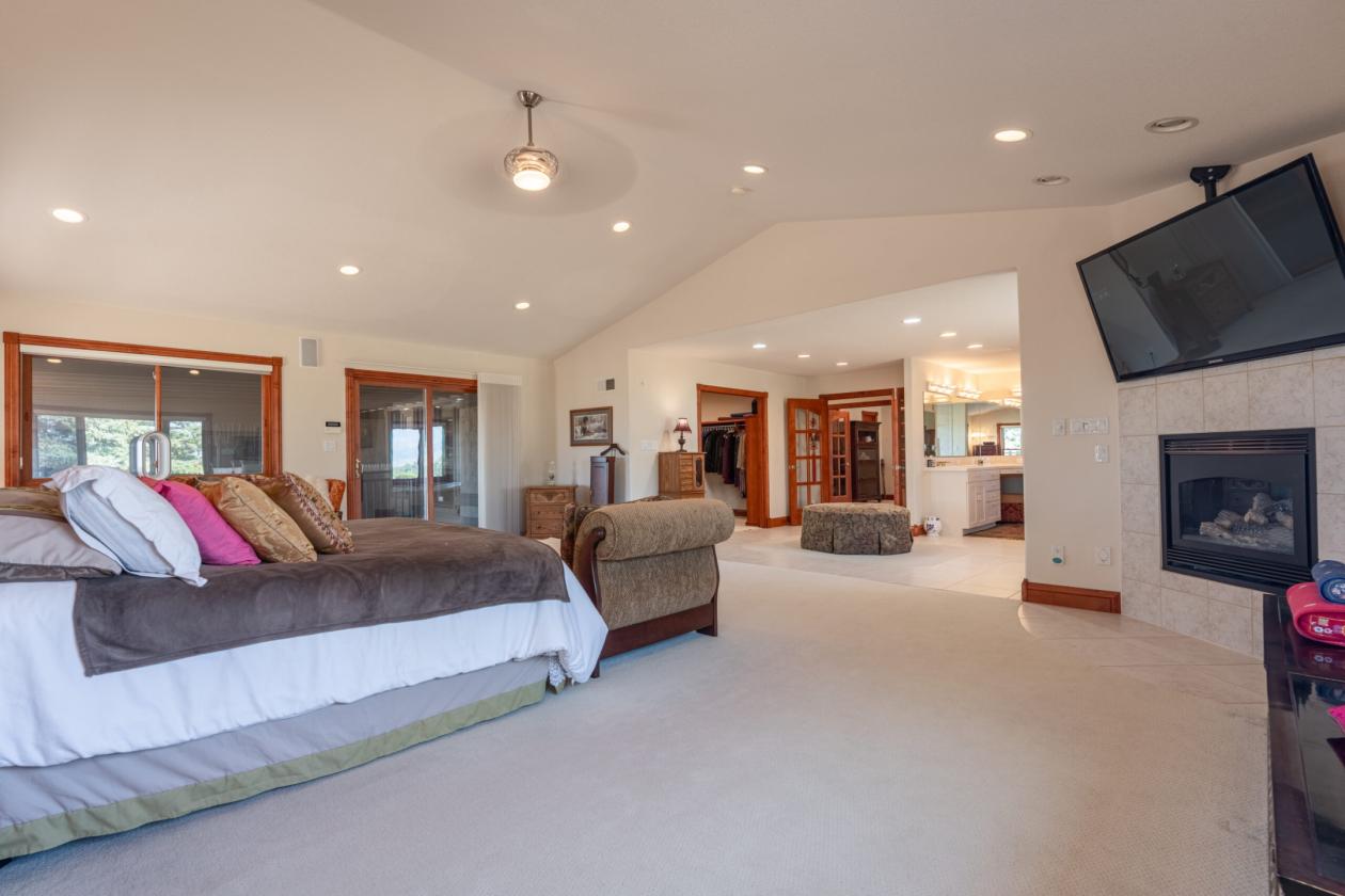 Yellowstone Estate - photo 26