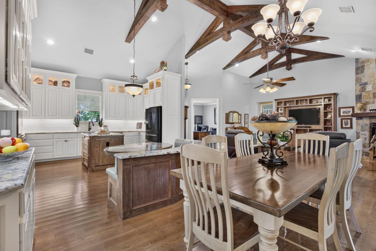Home on 5 acres Near Chisolm Trail Tollway - photo 11