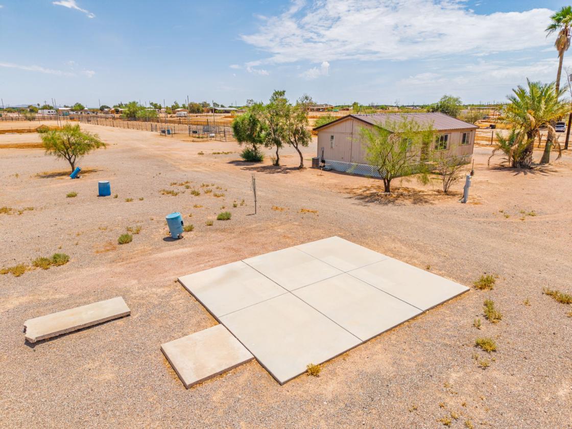 Affordable, clean, move in ready horse property! - photo 6