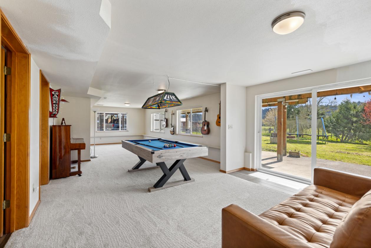 Large home & 18-acre ranch in Shelton, WA! - photo 12