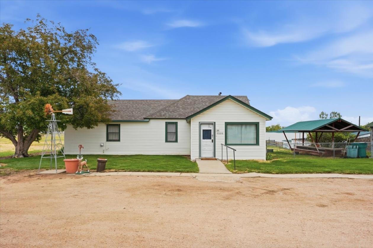 21.6 acres, 2 Homes, Water Rights, Horse Amenities - photo 19