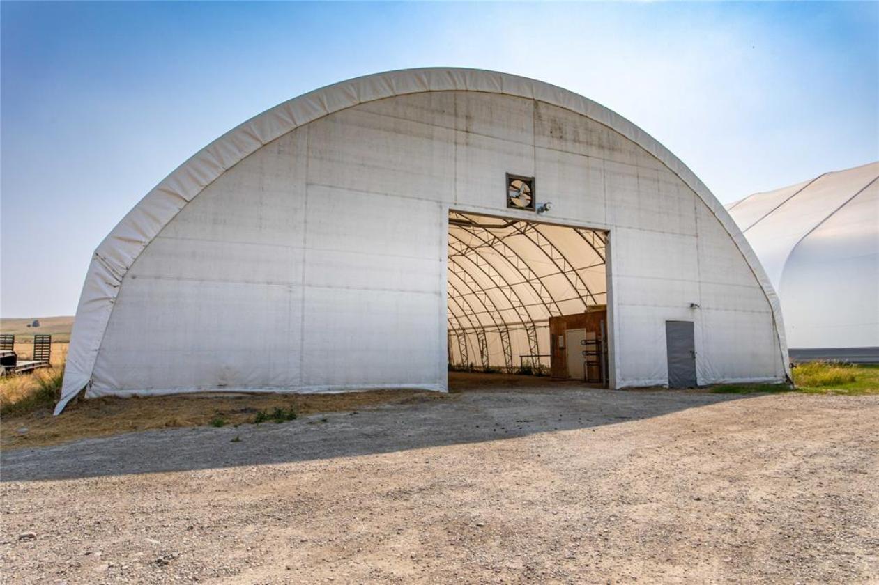 20-Acre Horse Property with 3 Arenas - photo 4