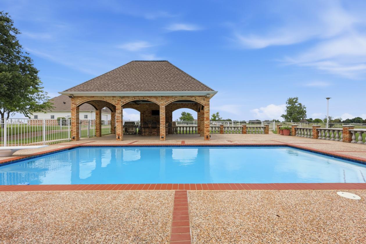 Beautiful 7-Acre Horse Property - photo 29