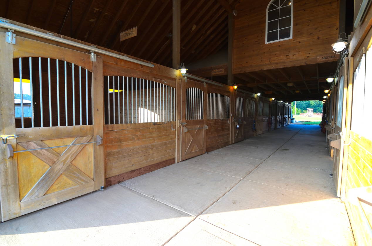 Amazing Opportunity! Outside Nashville Tennessee Springfield