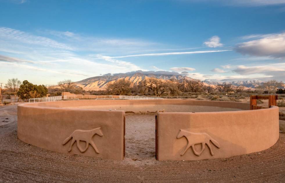 Horse property with casita and views Corrales, Sandoval County, New Mexico