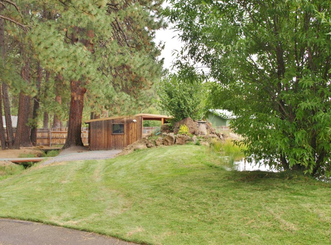 Stunning & Private 6.1 acre Horse Property in Central Oregon Bend
