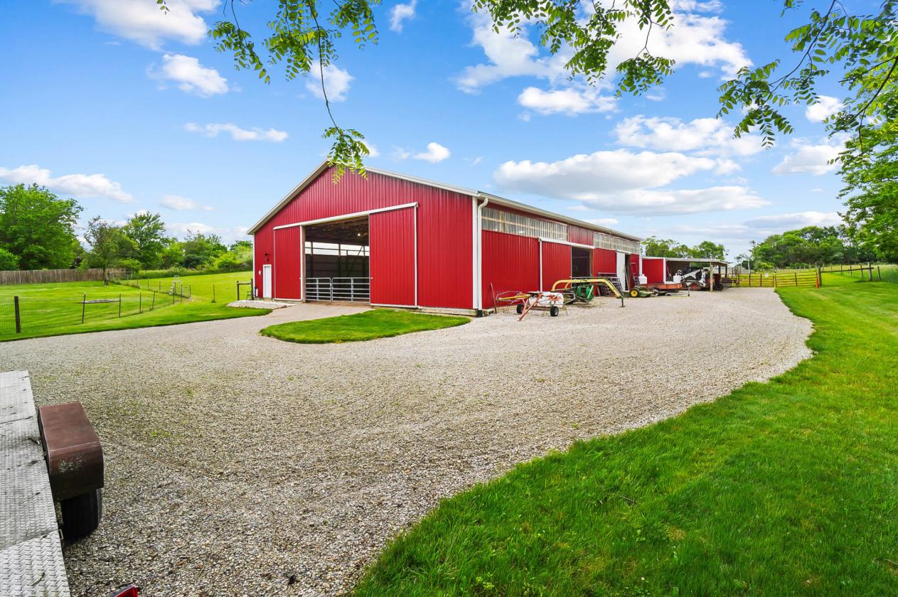 Heated Indoor Arena, Dedicated Hay Pasture & More! - photo 24
