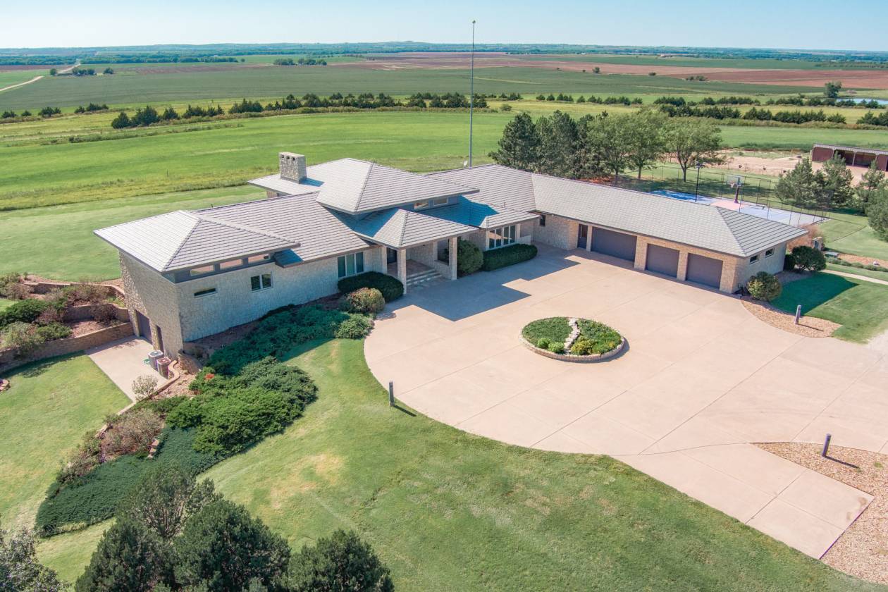 Horse Property for sale.