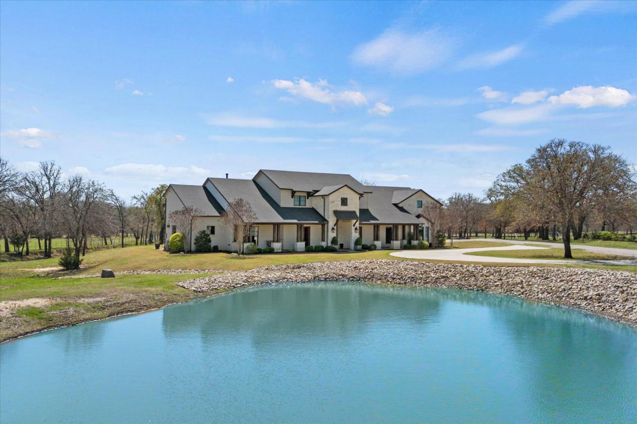 The perfect luxury home with privacy - photo 28