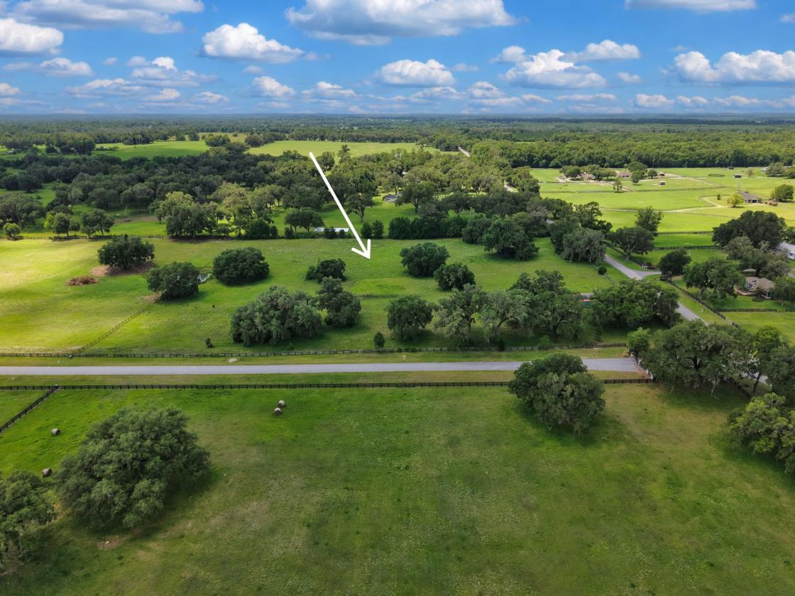 10 ACRES IN GATED EQUESTRIAN COMMUNITY - photo 2