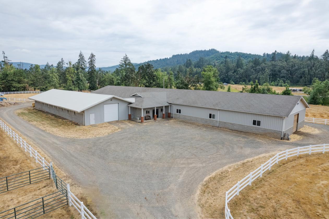 Luxury Equine and Cattle Ranch in Western Oregon - photo 10