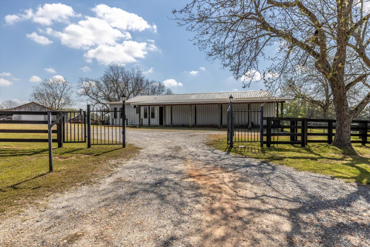 A PROPERTY WITH POSSIBILITIES! - photo 3